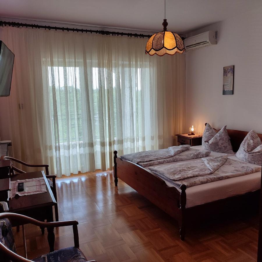 Apartments Desiree & Daniel Dramalj Extérieur photo